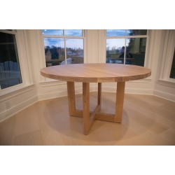 Round Oak Dining Table, Round Wood Dining Table on Pedestal Base, Pedestal Dining Table Made of Oak Wood, Solid Wood Round Dining Table