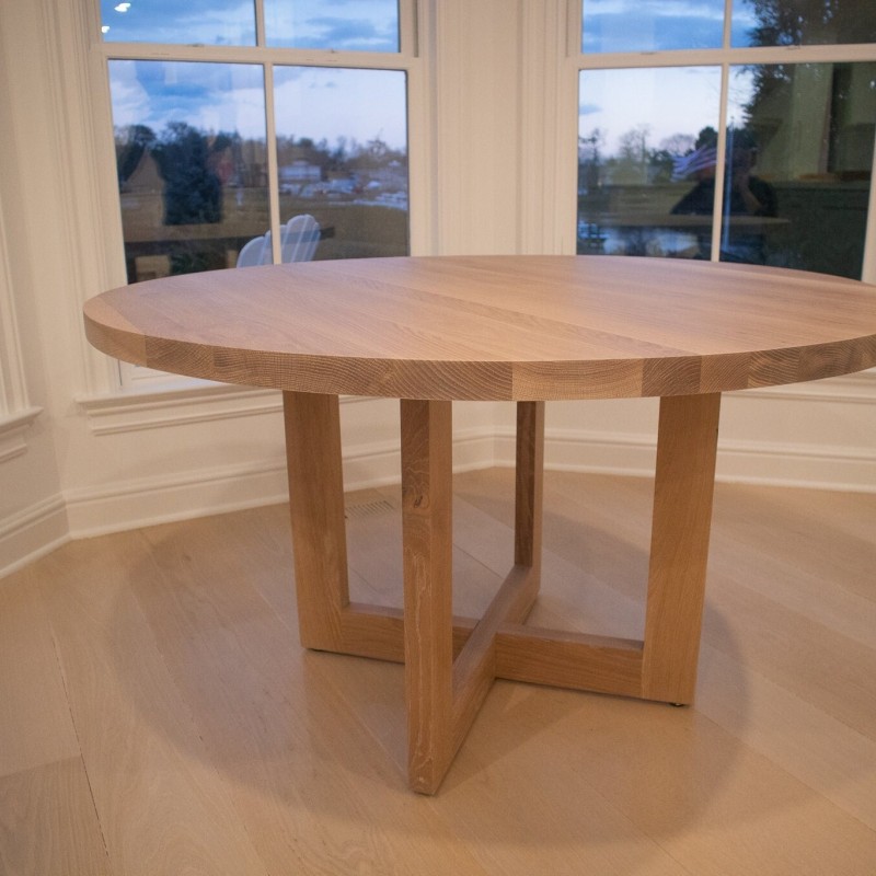 Round Oak Dining Table, Round Wood Dining Table on Pedestal Base, Pedestal Dining Table Made of Oak Wood, Solid Wood Round Dining Table