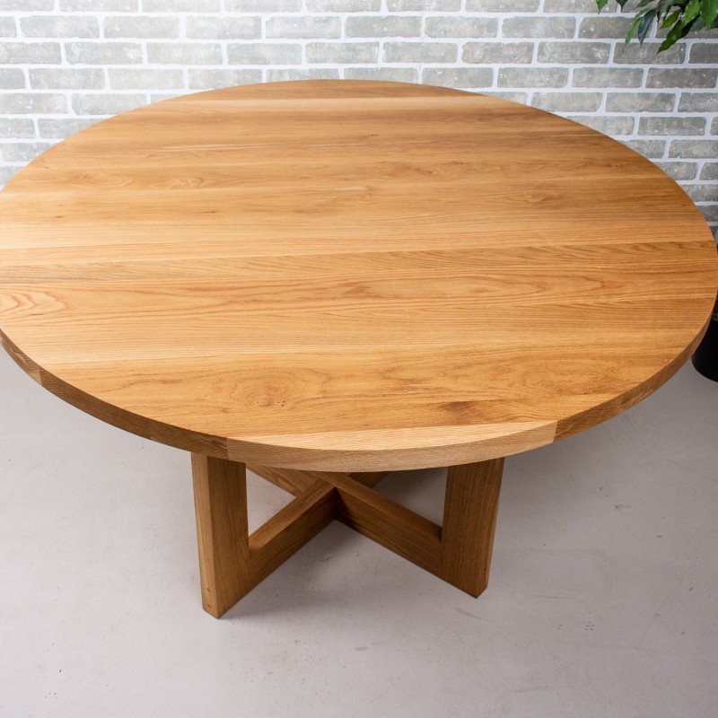 Round Oak Dining Table, Round Wood Dining Table on Pedestal Base, Pedestal Dining Table Made of Oak Wood, Solid Wood Round Dining Table